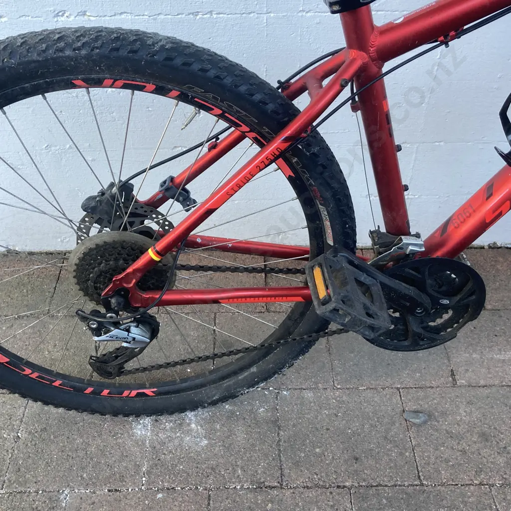 Red Silverback Stride 275HD Mountain Bike Image 1++
